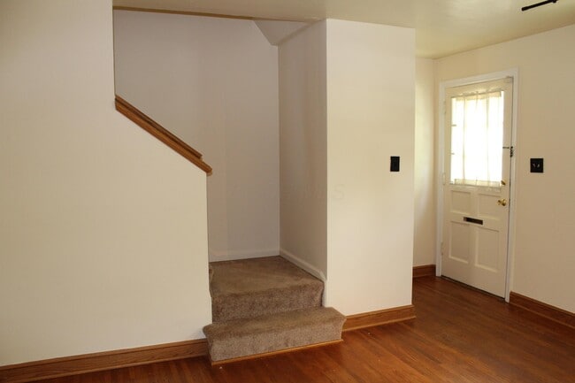 Building Photo - 1784 Kings Ct