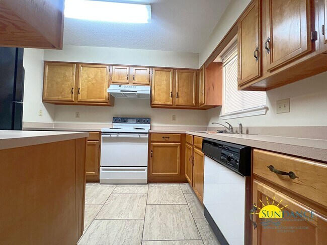 Building Photo - Charming 2 Bedroom Home in Fort Walton Bea...
