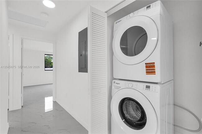 Foto del edificio - 2731 NW 44th St