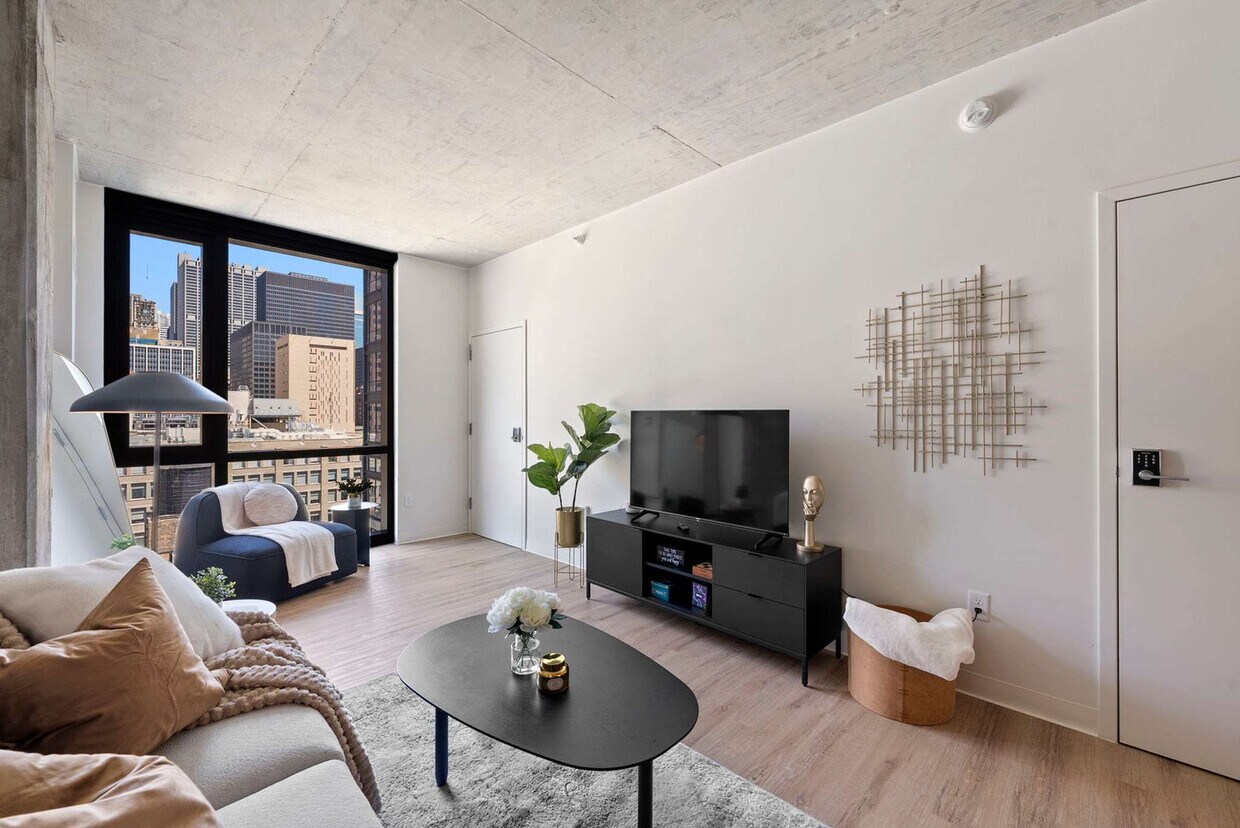 Foto principal - 633 S LaSalle St