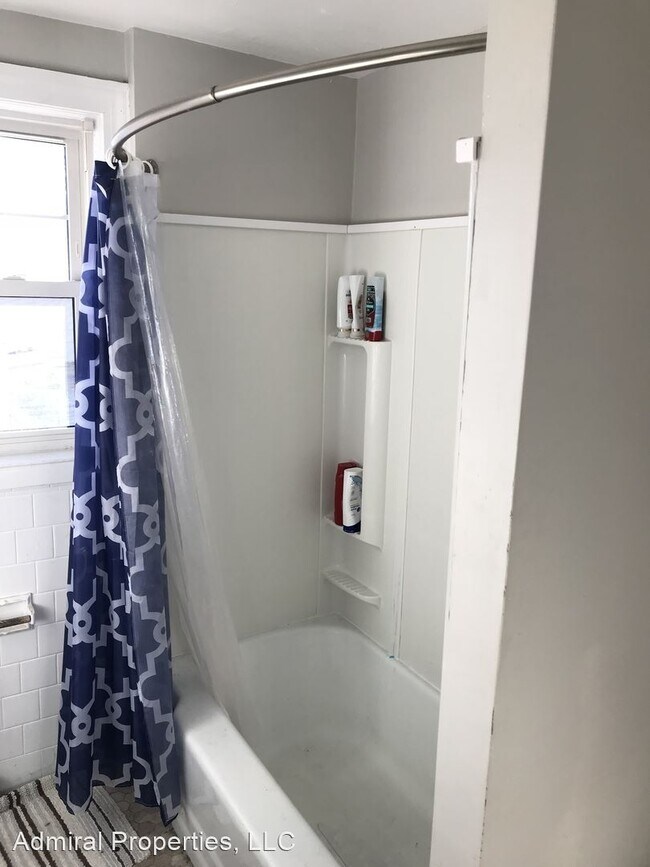 Foto del edificio - 5 br, 2 bath House - 54 Gloucester St.