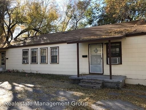 Primary Photo - 4309 E Lincoln St