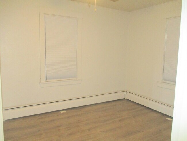 Foto del edificio - 924 Beaver Rd