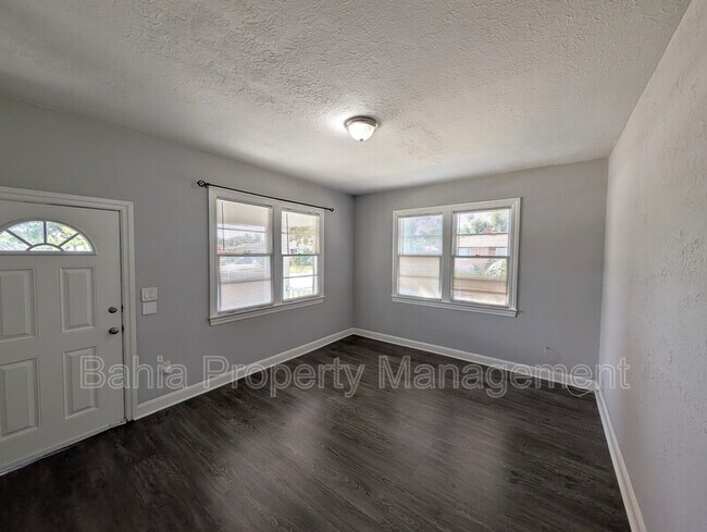 Foto del edificio - 3702 N 12th St