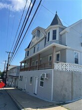 Building Photo - 703 Providence St