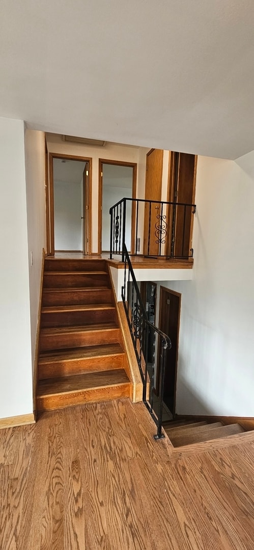 Building Photo - 1702 Knoll Ave