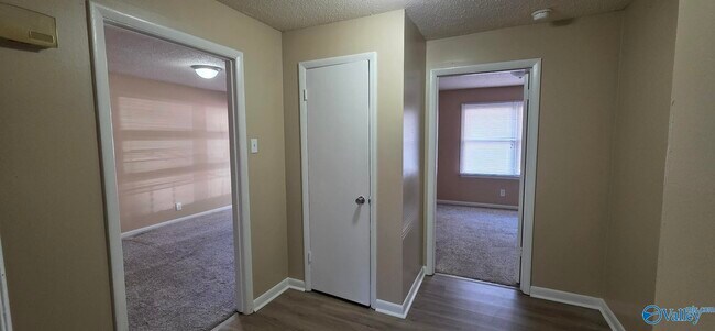 Foto del edificio - 2108 Hill St NW