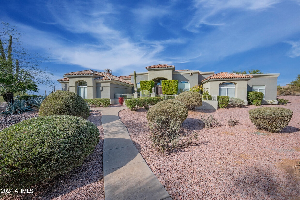 Primary Photo - 10326 E Buckskin Trail