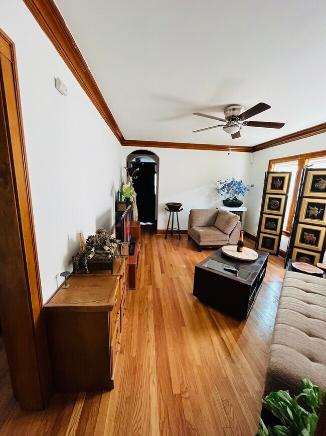 Foto del edificio - 5133 W Wrightwood Ave