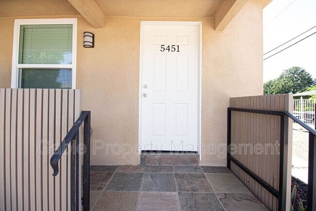 Foto del edificio - 5451 Colfax Ave