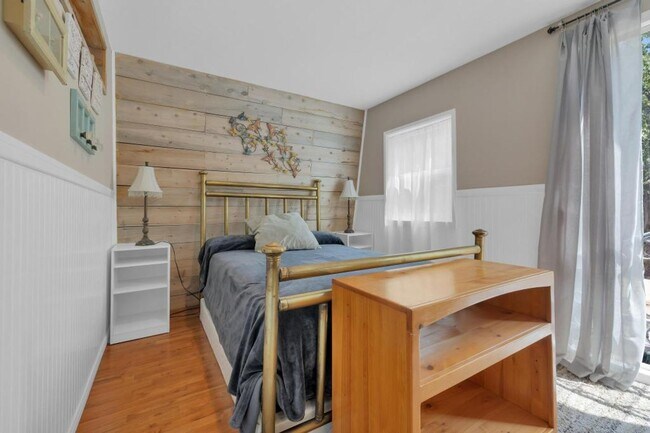 Foto del edificio - MOVE-IN SPEACIAL!! Peaceful Farmhouse Stud...