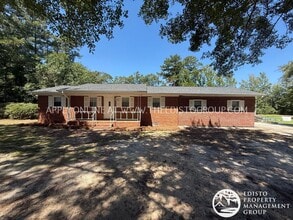 Building Photo - 283 Valley Dr