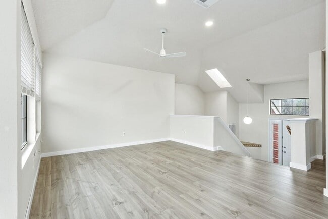 Building Photo - 8609 Ephraim Road