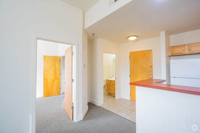 2BR, 2BA - Grace & Monroe Apartments