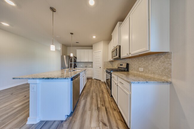 Foto del edificio - 12930 Royal Ann Wy