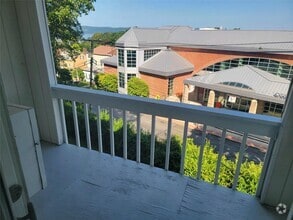 Building Photo - 50 Croton Ave