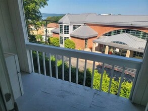 Building Photo - 50 Croton Ave
