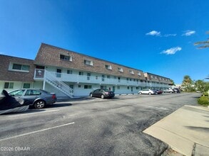 Building Photo - 55 Vining Ct