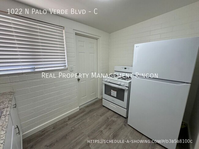 Foto del edificio - 1022 N Palo Verde Blvd