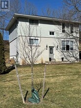 Building Photo - 118 Sutherland St E