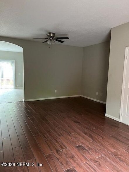 Building Photo - 6849 Misty View Dr