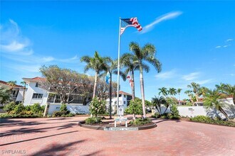 Building Photo - 2211 Gulf Shore Blvd N