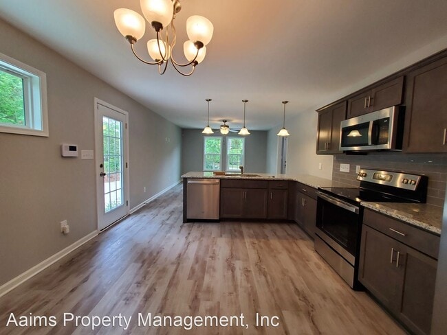 Building Photo - 3 br, 2 bath House - 5705 Eagle Pass Cir