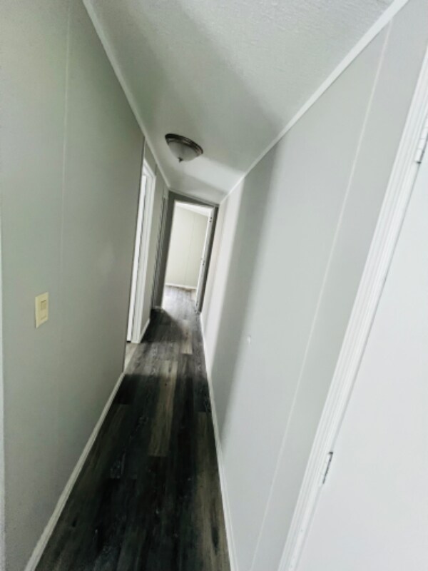 Foto del edificio - 33230 Walker Rd N