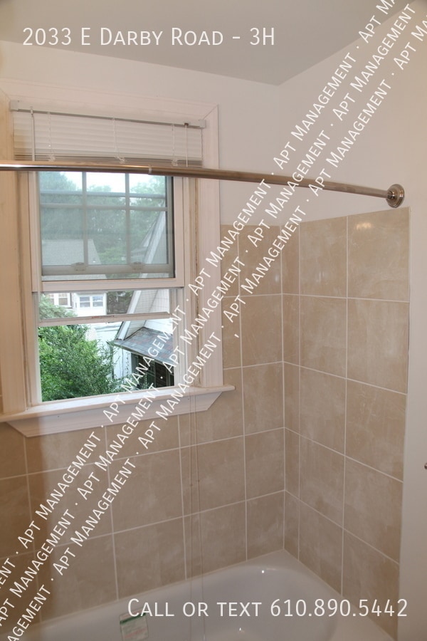 Foto del edificio - 2033 E Darby Rd