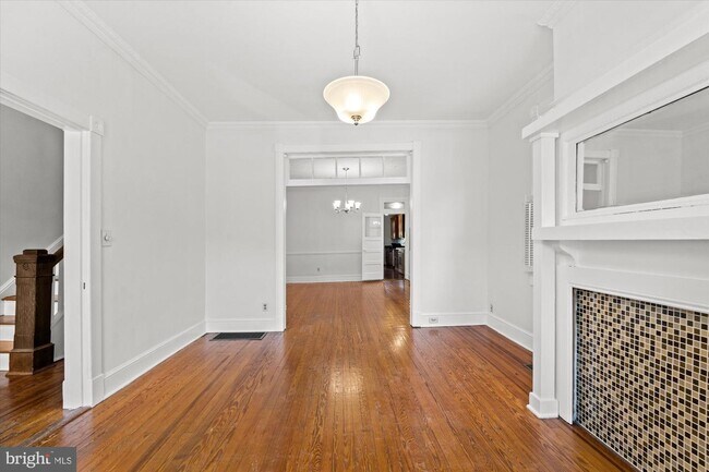 Building Photo - 629 N Columbus St