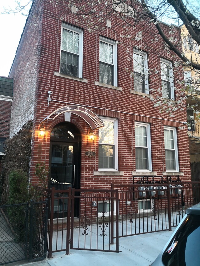 Foto del edificio - 2551 14th St