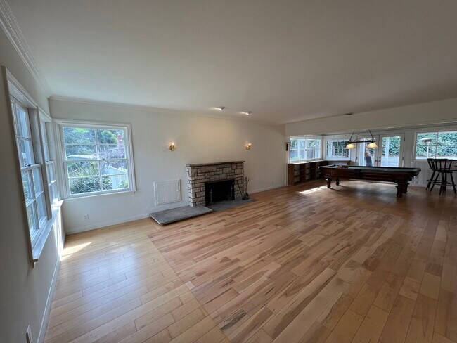 Foto del edificio - 15410 Deerhorn Rd