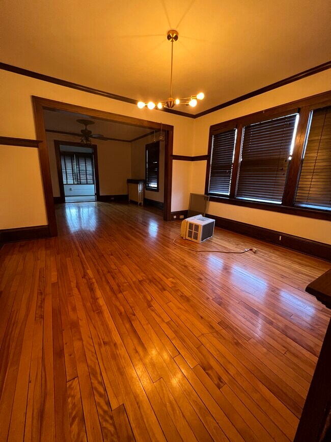 Building Photo - 3301 Garfield Ave