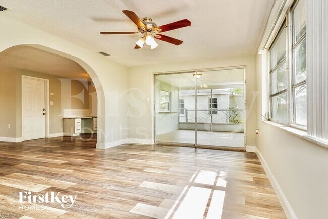 Building Photo - 9305 Ledgestone Ln