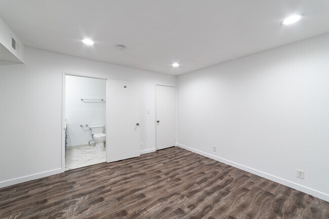 Building Photo - 1751 S Bentley Ave