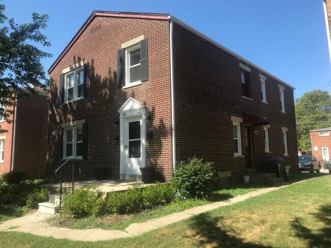 Building Photo - 911 Palmer Road