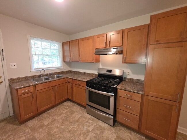 Foto del edificio - 3721 Driftwood Dr