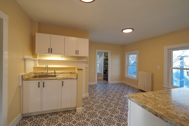 Foto del edificio - 197 Western Ave