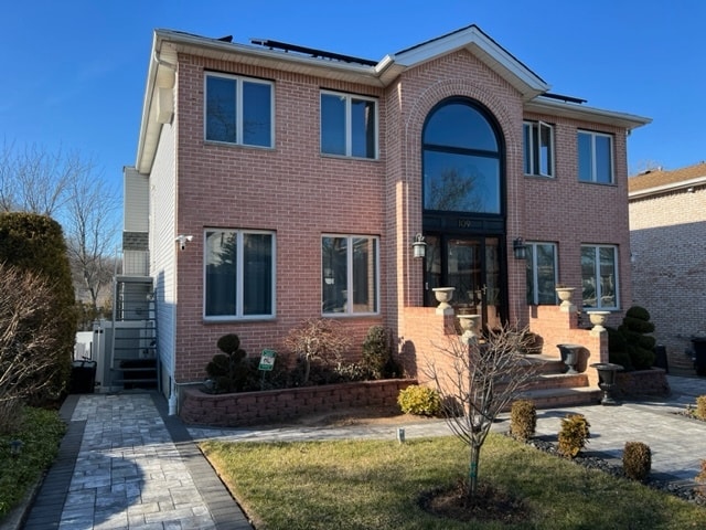 Building Photo - 109 Vineland Ave