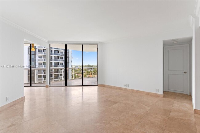 Building Photo - 3610 Yacht Club Dr