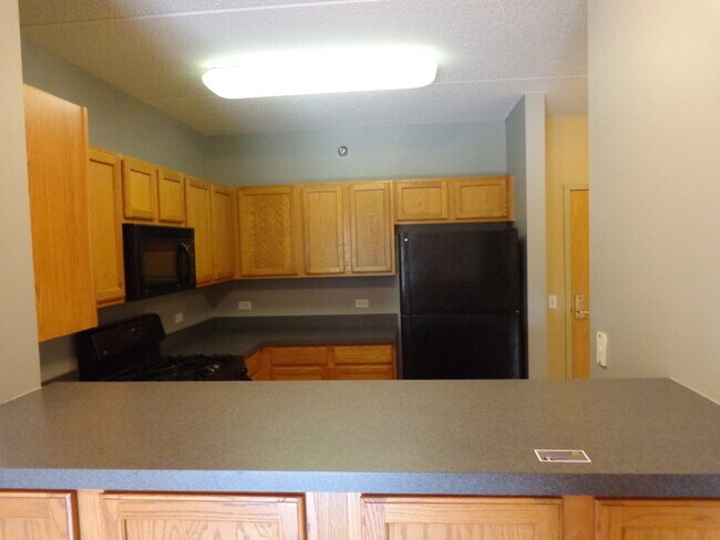Building Photo - 410 W Mahogany Ct