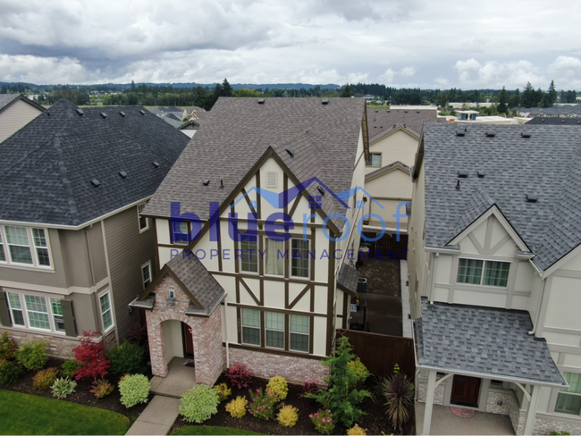 Building Photo - 28936 SW Geneva Loop