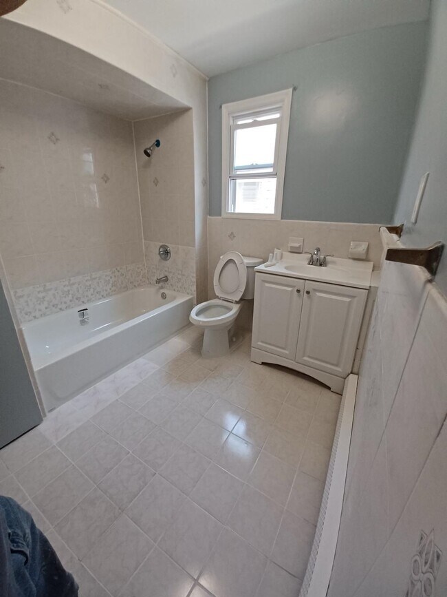 Foto del edificio - 6108 Durham Ave