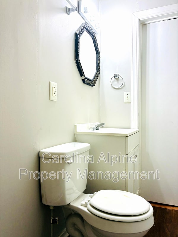 Foto del edificio - 405 S Oak St