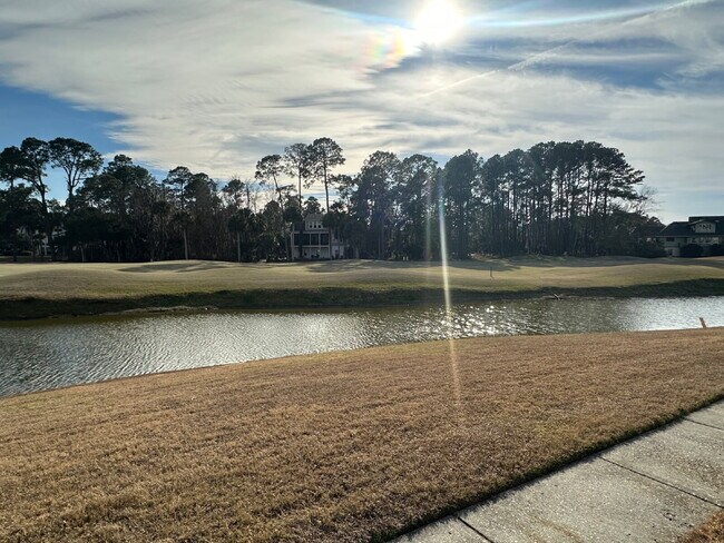 Foto del edificio - Spacious Three Bedroom Townhome in Old South!