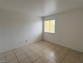 Building Photo - 2855 Winkler Ave