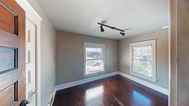 Foto del edificio - 3711 Washington St