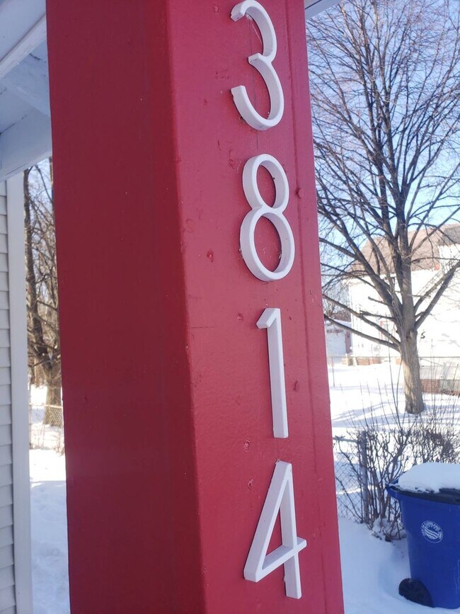 Foto del edificio - Charming 3-Bedroom Single Family Home Now Available for Rent