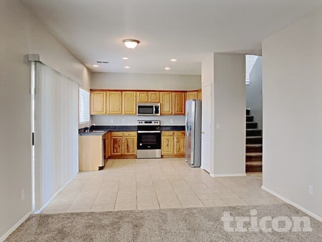 Building Photo - 506 S 124th Ave