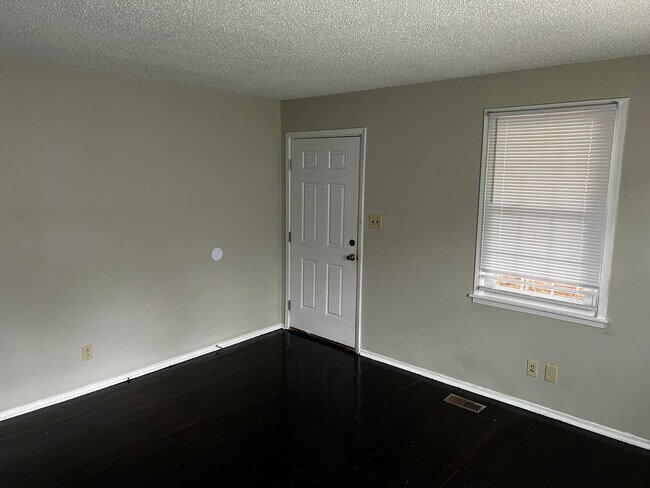 Foto del edificio - 3 BR 1 BA Jacksonville